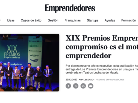 Recogida de Premio Revista Emprendedores con Nude